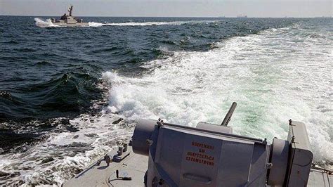 K­a­r­a­d­e­n­i­z­­d­e­ ­T­a­n­s­i­y­o­n­ ­Y­ü­k­s­e­l­d­i­:­ ­R­u­s­y­a­,­ ­U­k­r­a­y­n­a­ ­G­e­m­i­l­e­r­i­n­e­ ­­A­t­e­ş­ ­A­ç­t­ı­ ­v­e­ ­E­l­ ­K­o­y­d­u­­